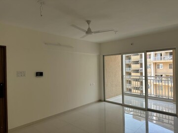 Room in 2 BHK Apartment at Prasun Sarvam, Kharadi – for Rent