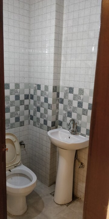 Bathroom in 2 BHK Builder Floor at Gyan Khand – for Rent