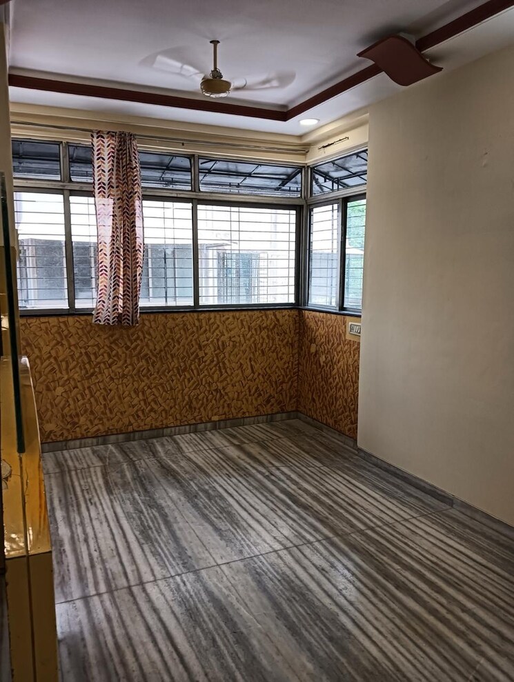 Balcony, siddhivinayak-darshan-chs 1.5 Bedroom 550 Sq.Ft. Apartment In Worli Mumbai 8196727