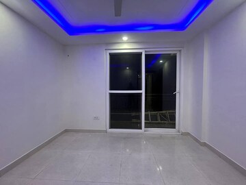 Room in 3 BHK Builder Floor at Saket – for Rent