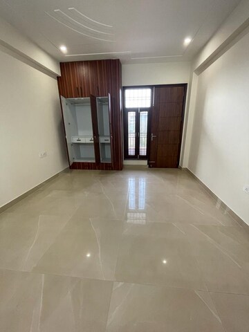 Room in 1 BHK Builder Floor at Sector 51 – for Rent