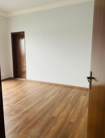 3 BHK Apartment For Rent in Central Park Flower Valley Aqua Front Towers, Sohna Sector 33