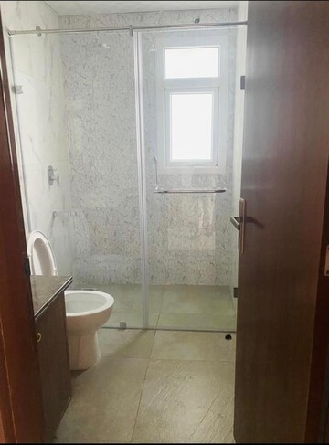 Bathroom in 3 BHK Apartment at Central Park Flower Valley Aqua Front Towers, Sohna Sector 33 – for Rent