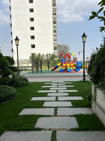 3 BHK Apartment – Exterior View View at Central Park Flower Valley Aqua Front Towers, Sohna Sector 33 - for Rent