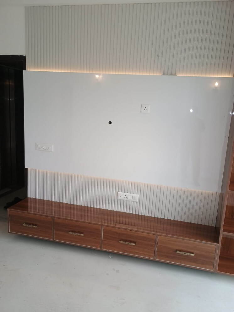 undefined, bptp-amstoria 3 Bedroom 2320 Sq.Ft. Builder Floor In Sector 102 Gurgaon 8196894