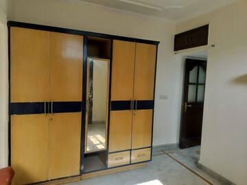 Room in 3.5 BHK Builder Floor at SS Mayfield Gardens, Sector 51 – for Rent