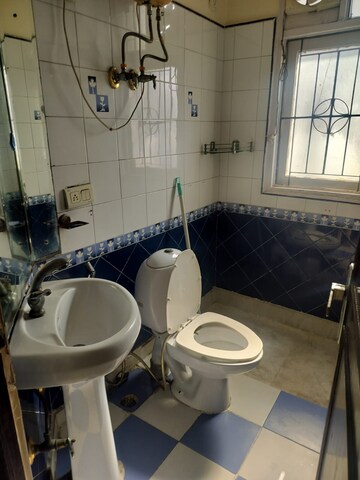 Master Bedroom in 3.5 BHK Builder Floor at SS Mayfield Gardens, Sector 51 – for Rent