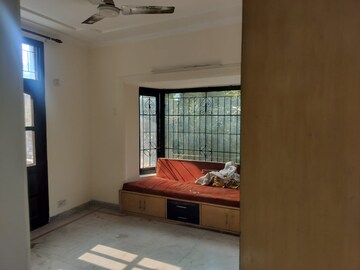 Bedroom in 3.5 BHK Builder Floor at SS Mayfield Gardens, Sector 51 – for Rent