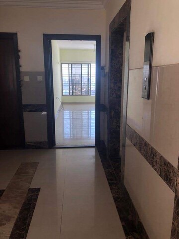 Room in 2 BHK Apartment at Raheja Tipco Heights, Malad East – for Rent