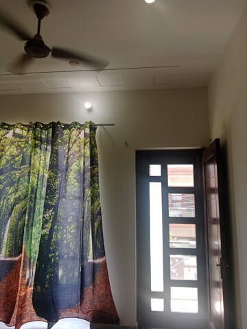 Building Lobby in 2.5 BHK Builder Floor at Sector 17 – for Rent
