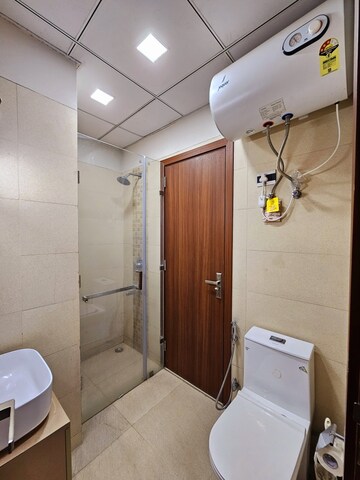 Bathroom in 2.5 BHK Builder Floor at Central Park 3 Flower Valley, Sohna Sector 33 – for Rent