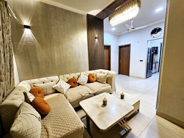 Bedroom in 2.5 BHK Builder Floor at Central Park 3 Flower Valley, Sohna Sector 33 – for Rent