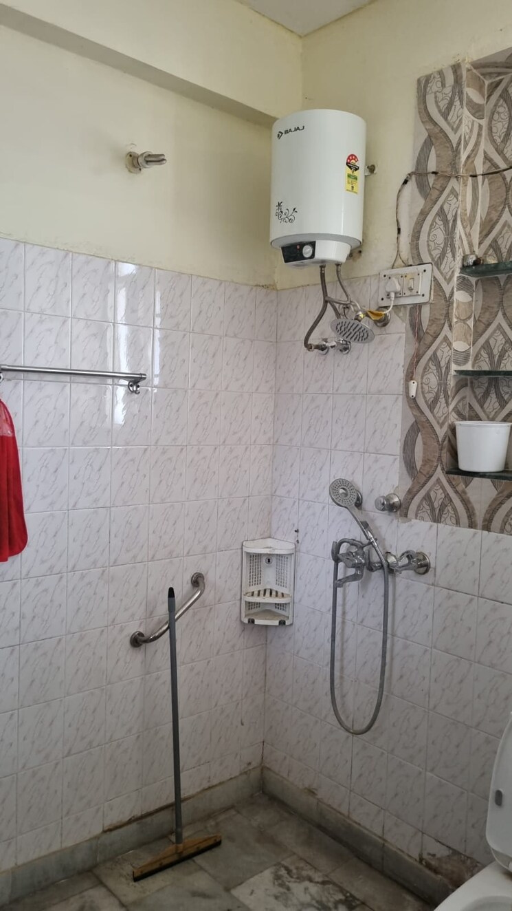 Bathroom, sector 20 3 Bedroom 1900 Sq.Ft. Apartment In Sector 20 Panchkula 8197078