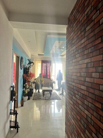 Parking in 3 BHK Apartment at Redwoods CHS, Mulund West – for Rent