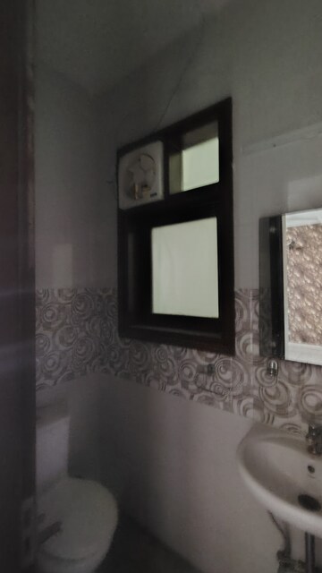 Kitchen in 3.5 BHK Builder Floor at RWA Residential Society Sector 46, Sector 46 – for Rent