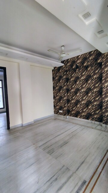 Bedroom in 3.5 BHK Builder Floor at RWA Residential Society Sector 46, Sector 46 – for Rent