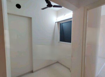 Room in 2 BHK Apartment at Vijay Orovia, Ghodbunder Road – for Rent