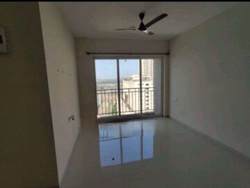 2 BHK Apartment For Rent in Vijay Orovia, Ghodbunder Road