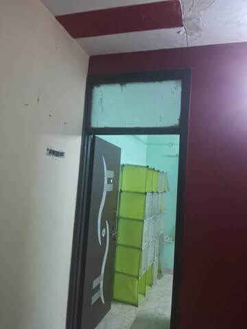 Furnished Amenities in 1 BHK Builder Floor at Rohini Sector 6 – for Rent