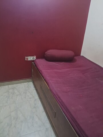 1 BHK Builder Floor For Rent in Rohini Sector 6