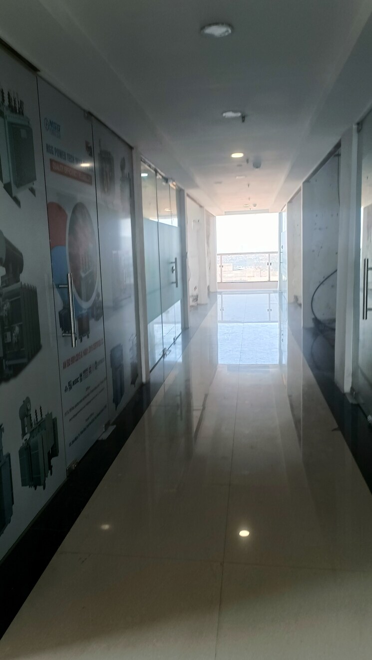 undefined, spectrum-metro Commercial Office Space 560 Sq.Ft. In Sector 75 Noida 8197300