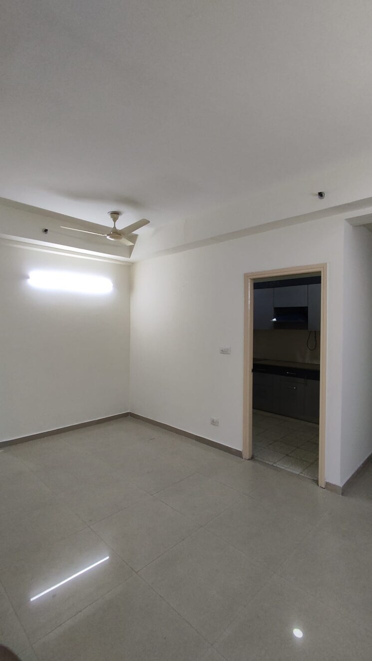 Room, moti nagar 3 Bedroom 1637 Sq.Ft. Apartment In Moti Nagar Delhi 8197311