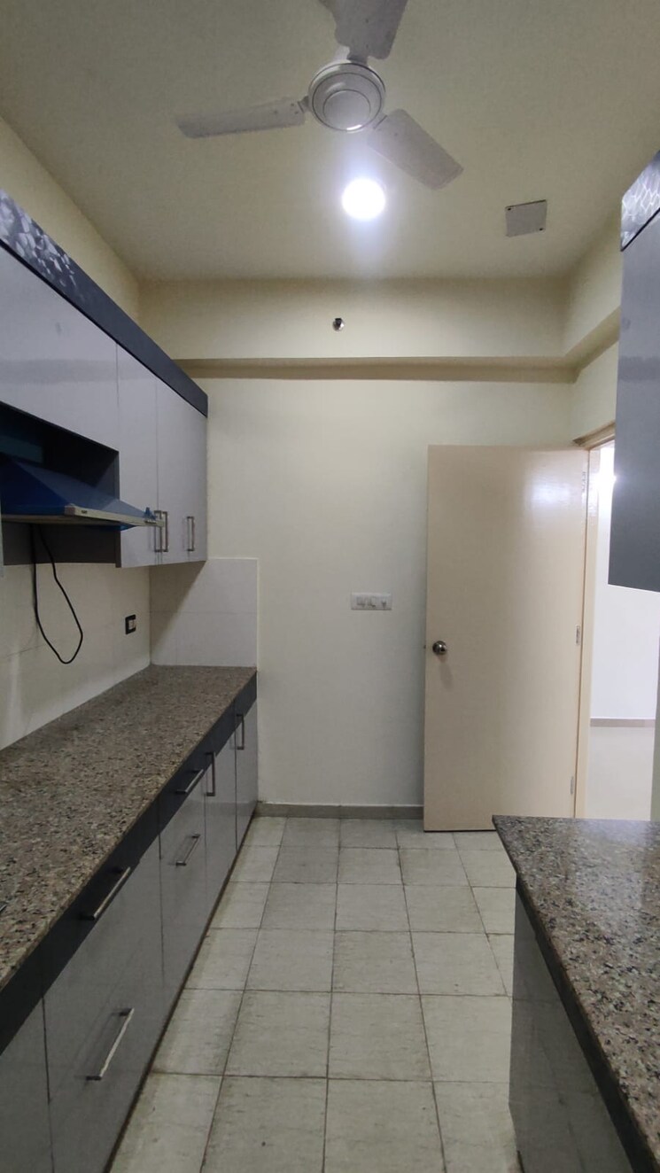 Kitchen, moti nagar 3 Bedroom 1637 Sq.Ft. Apartment In Moti Nagar Delhi 8197311