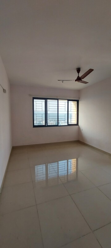 Room in 2 BHK Apartment at Nanded City Asawari, Nanded – for Rent