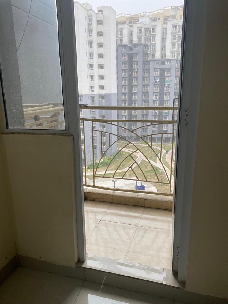 Balcony, aditya-urban-homes 1 Bedroom 585 Sq.Ft. Apartment In Shahpur Bamheta Ghaziabad 8197375