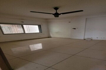 Bathroom in 3 BHK Apartment at ISM House, Kandivali East – for Rent