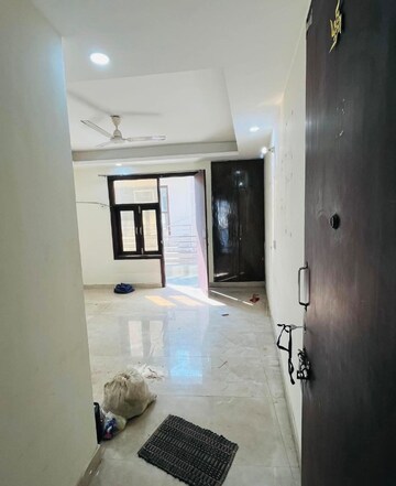 Bathroom in 1 BHK Builder Floor at Saket – for Rent