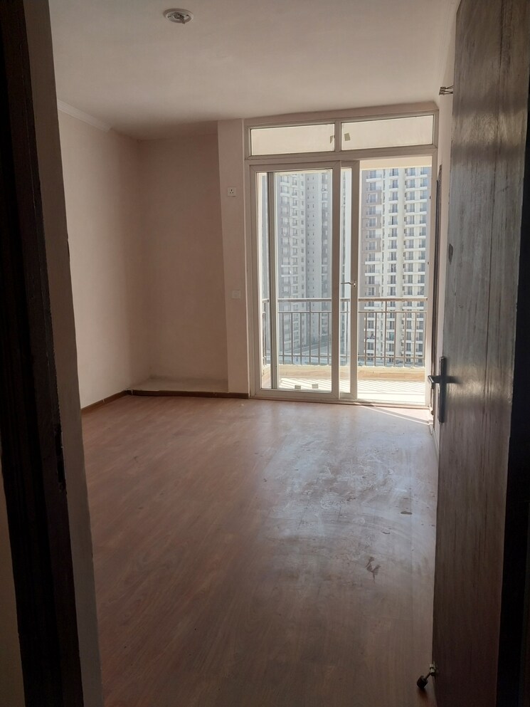 Room, amrapali-golf-homes 3 Bedroom 1595 Sq.Ft. Apartment In Sector 4, Greater Noida Greater Noida 8197462