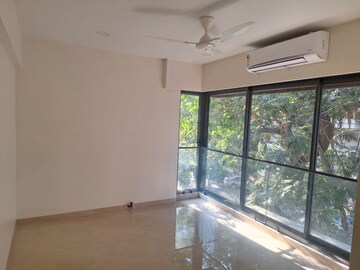 Room in 2 BHK Apartment at Gokul Concorde, Kandivali East – for Sale