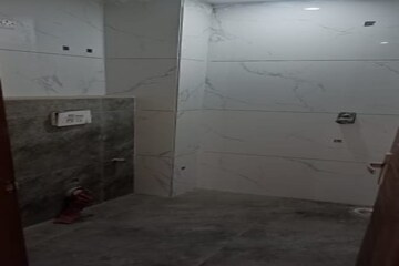 Bathroom in 3 BHK Apartment at Kandivali East – for Sale