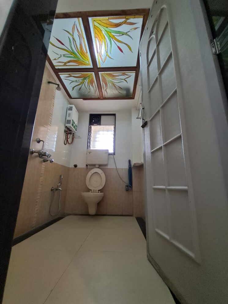 Bathroom, chittaranjan park 3 Bedroom 1181 Sq.Ft. Apartment In Chittaranjan Park Delhi 8197511