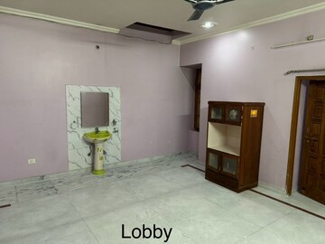 Room in 3 BHK Independent House at Gomti Nagar – for Rent