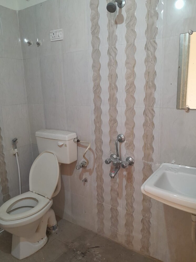 Bathroom, misrod 2 Bedroom 750 Sq.Ft. Apartment In Misrod Bhopal 8197613