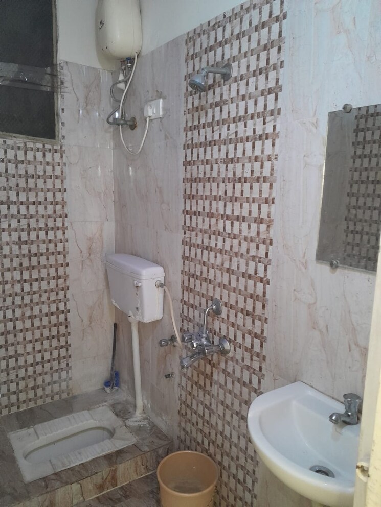 Bathroom, misrod 2 Bedroom 750 Sq.Ft. Apartment In Misrod Bhopal 8197613