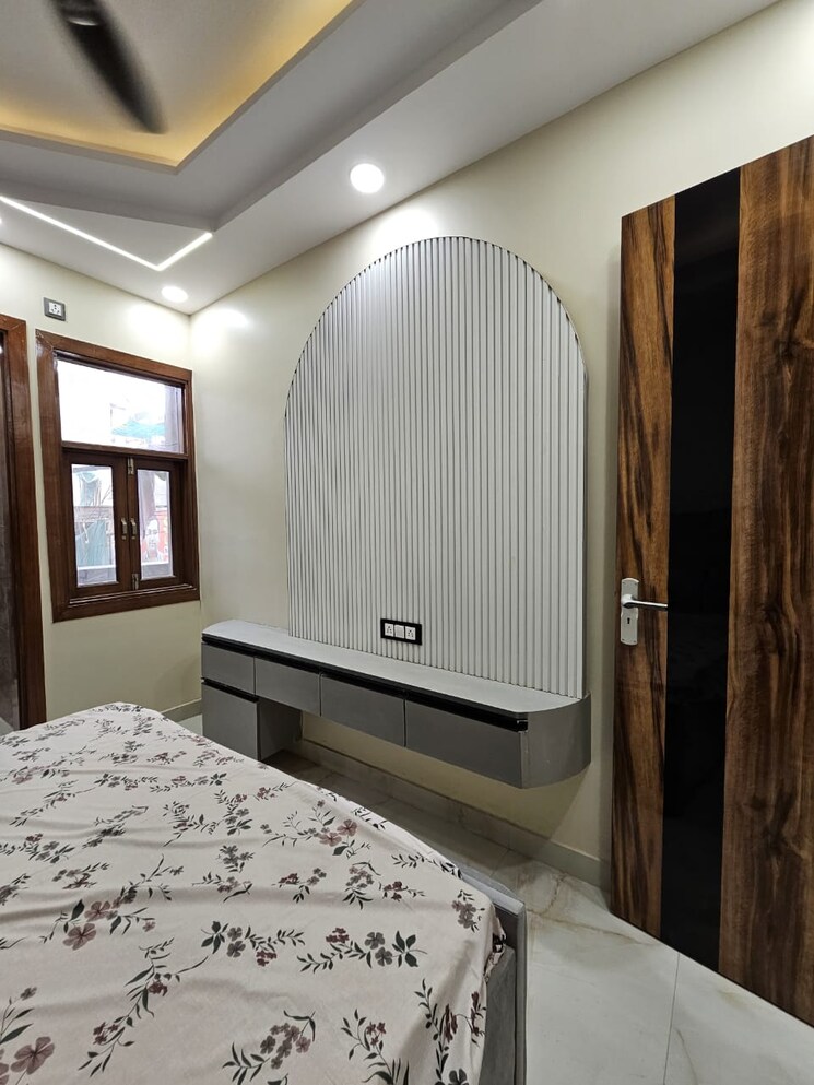 Bedroom, chittaranjan park 3 Bedroom 1200 Sq.Ft. Apartment In Chittaranjan Park Delhi 8197523