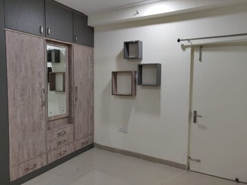 2.5 BHK Apartment For Rent in Gaur City 2 - 12th Avenue, Sector 16c Greater Noida