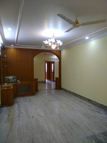 Room in 3 BHK Apartment at Somajiguda – for Rent