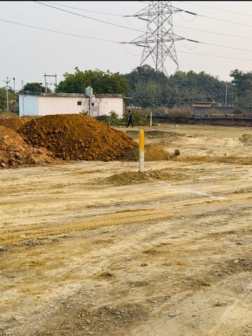  Plot For Sale in Signature Swastik Aashray, Gosainganj