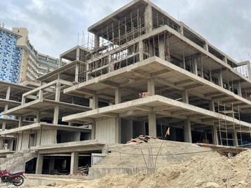  Shop For Sale in Noida Central