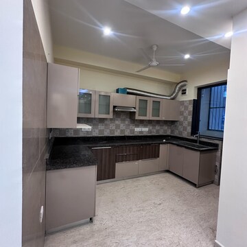 Kitchen in 3 BHK Builder Floor at Sector 47 – for Rent