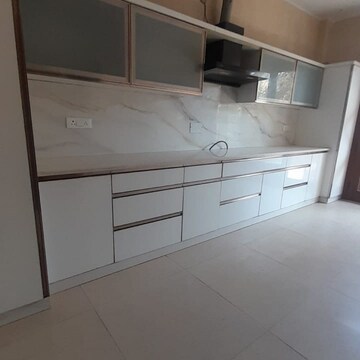 Kitchen in 3 BHK Builder Floor at Sector 45 – for Rent