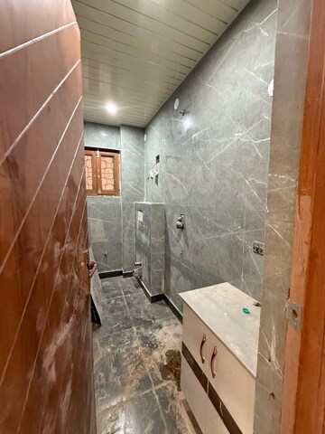 Attached Bathroom in 3 BHK Builder Floor at Niti Khand – for Rent