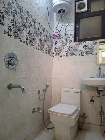 Bathroom in 3 BHK Apartment at Manchirevula – for Rent