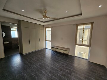 Room in 4 BHK Apartment at O2 Square Residences, Nanakramguda – for Rent