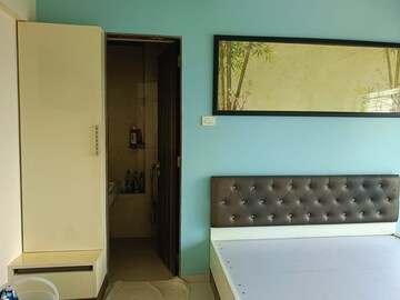 Furnished Amenities in 3 BHK Apartment at Malad West – for Rent