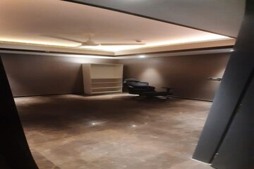 Parking in 5 BHK Apartment at Lodha Trump Tower, Worli – for Rent